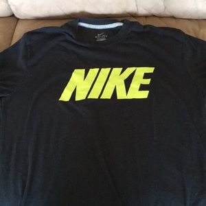 Nike dri fit t-shirt